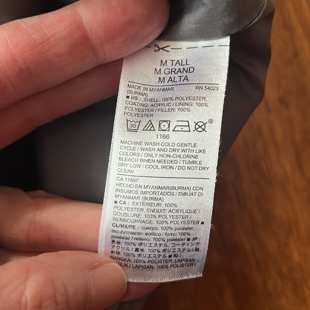 Like new Old Navy quilted gray vest - Picture 9 of 13